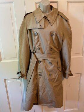 Vintage London Fog Men's Khaki Trench Coat - Belted Double-Breasted